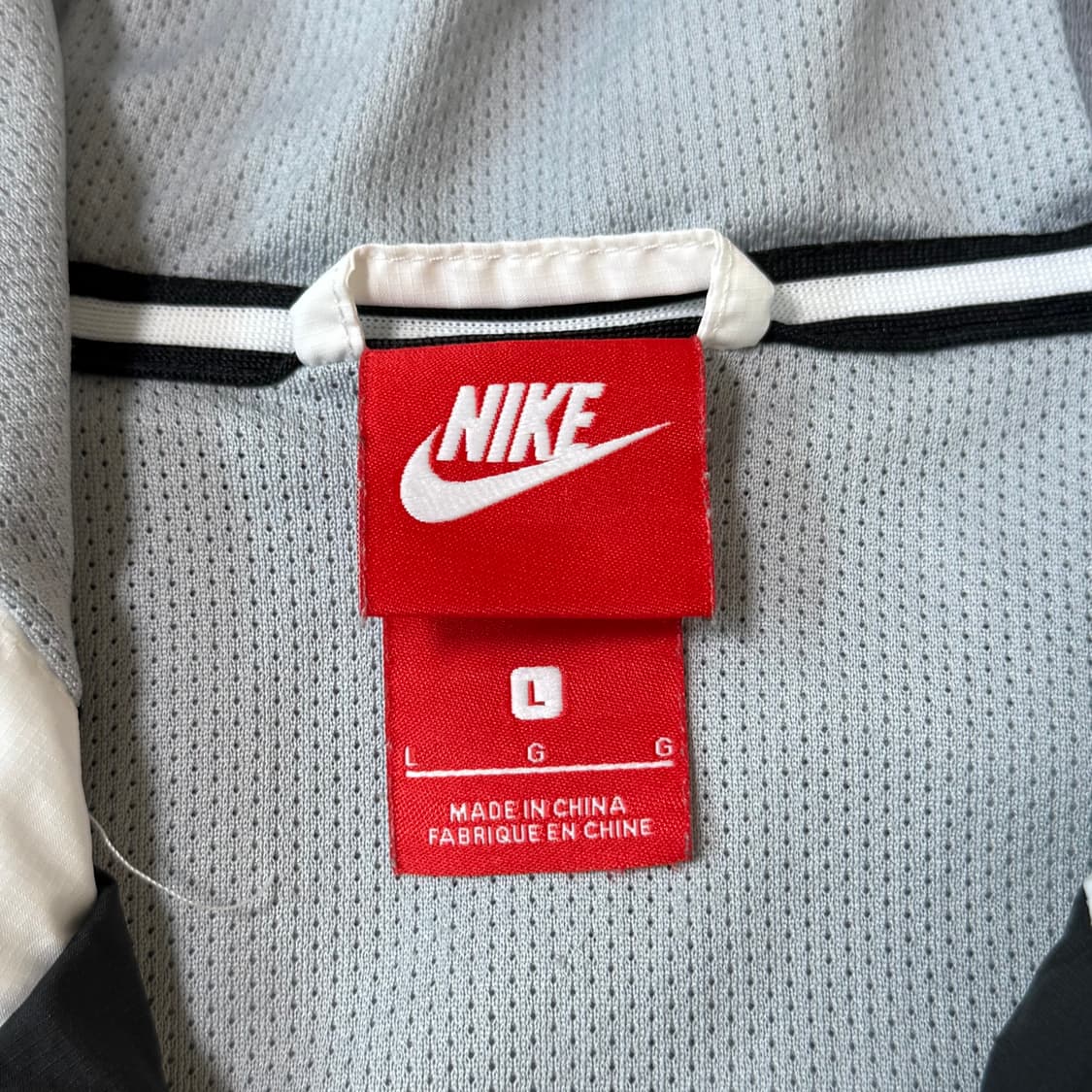 [정가 11만원] 나이키 윈드러너 바람막이 L 상품이미지10