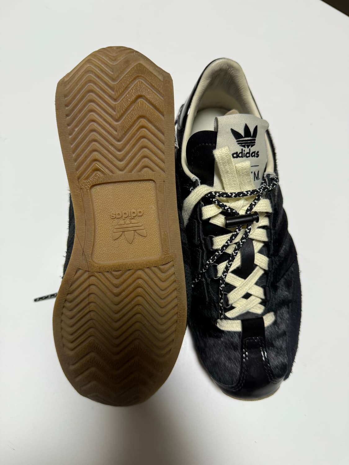 아디다스 x 송 포 더 뮤트 컨트리 OG 코어 블랙 크림 화이 상품이미지5