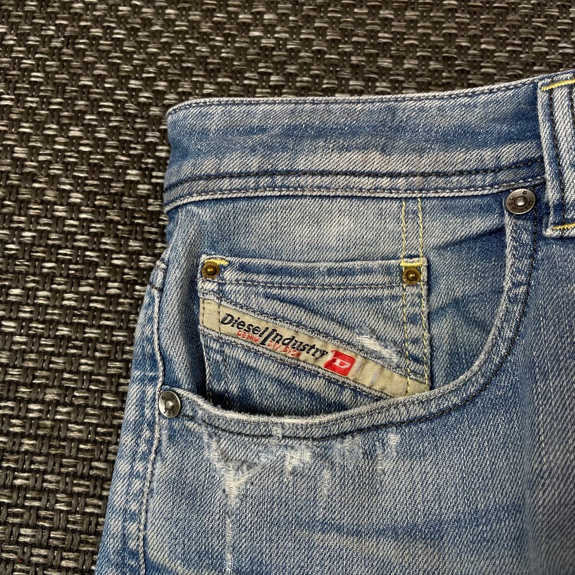 (30) 디젤 연청 워싱 버튼플라이 데님 팬츠 상품이미지3