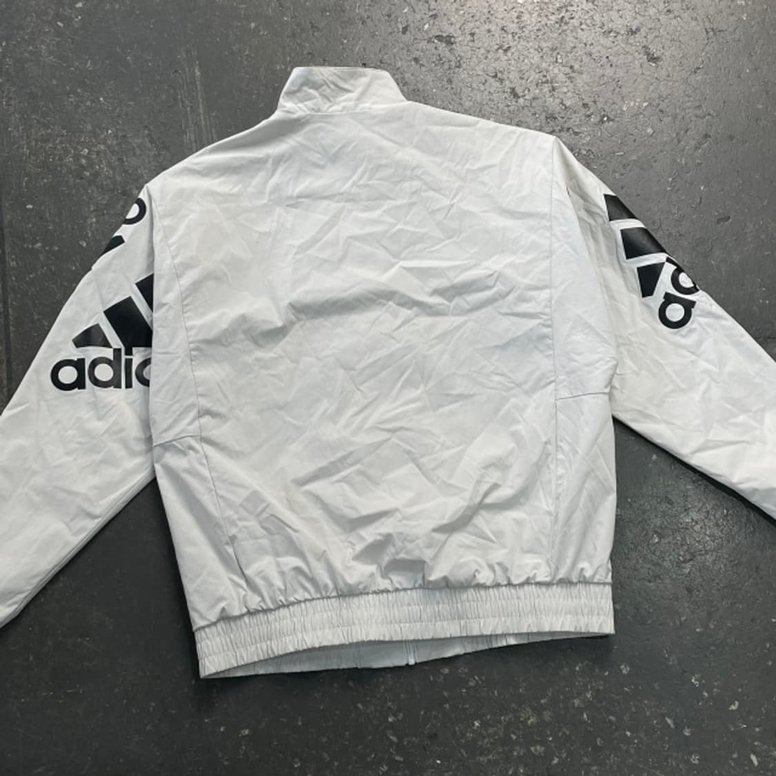 100 아디다스 바람막이 상품이미지5