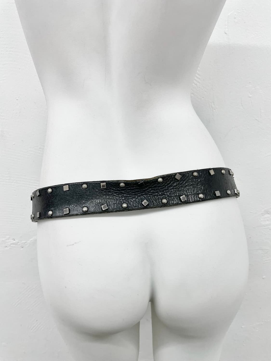 리얼레더 락시크 스터드 버클 벨트 상품이미지4