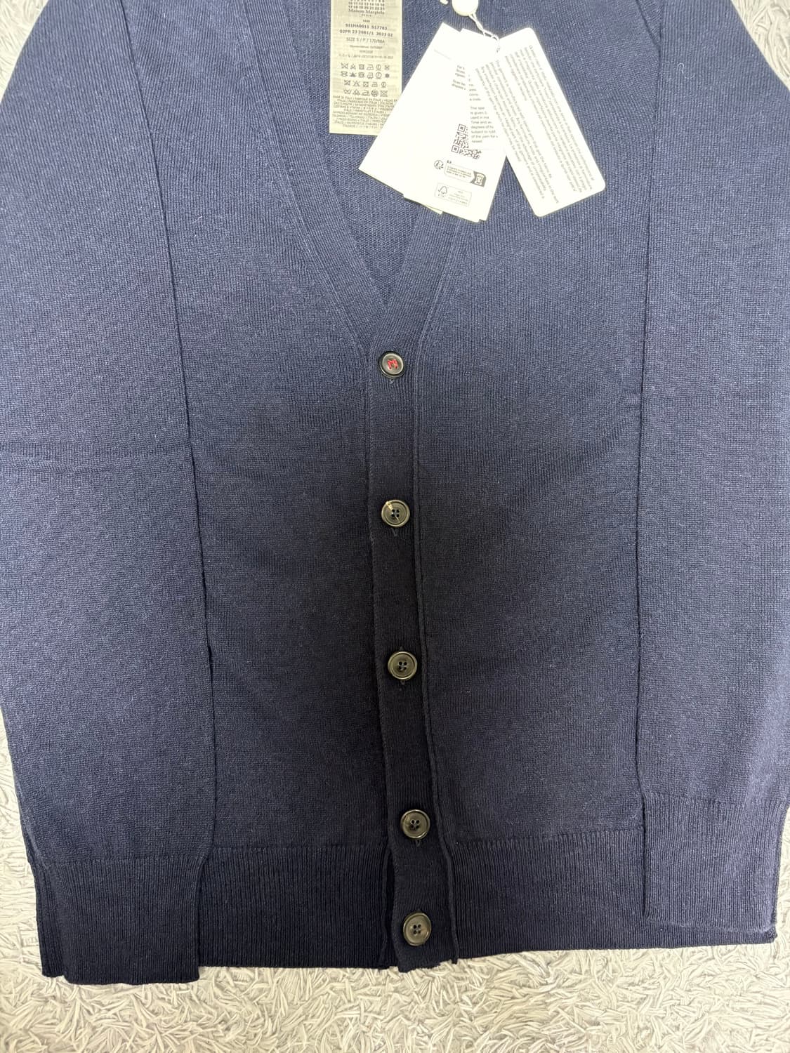 [새상품] 메종 마르지엘라 캐시미어 가디건 상품이미지3