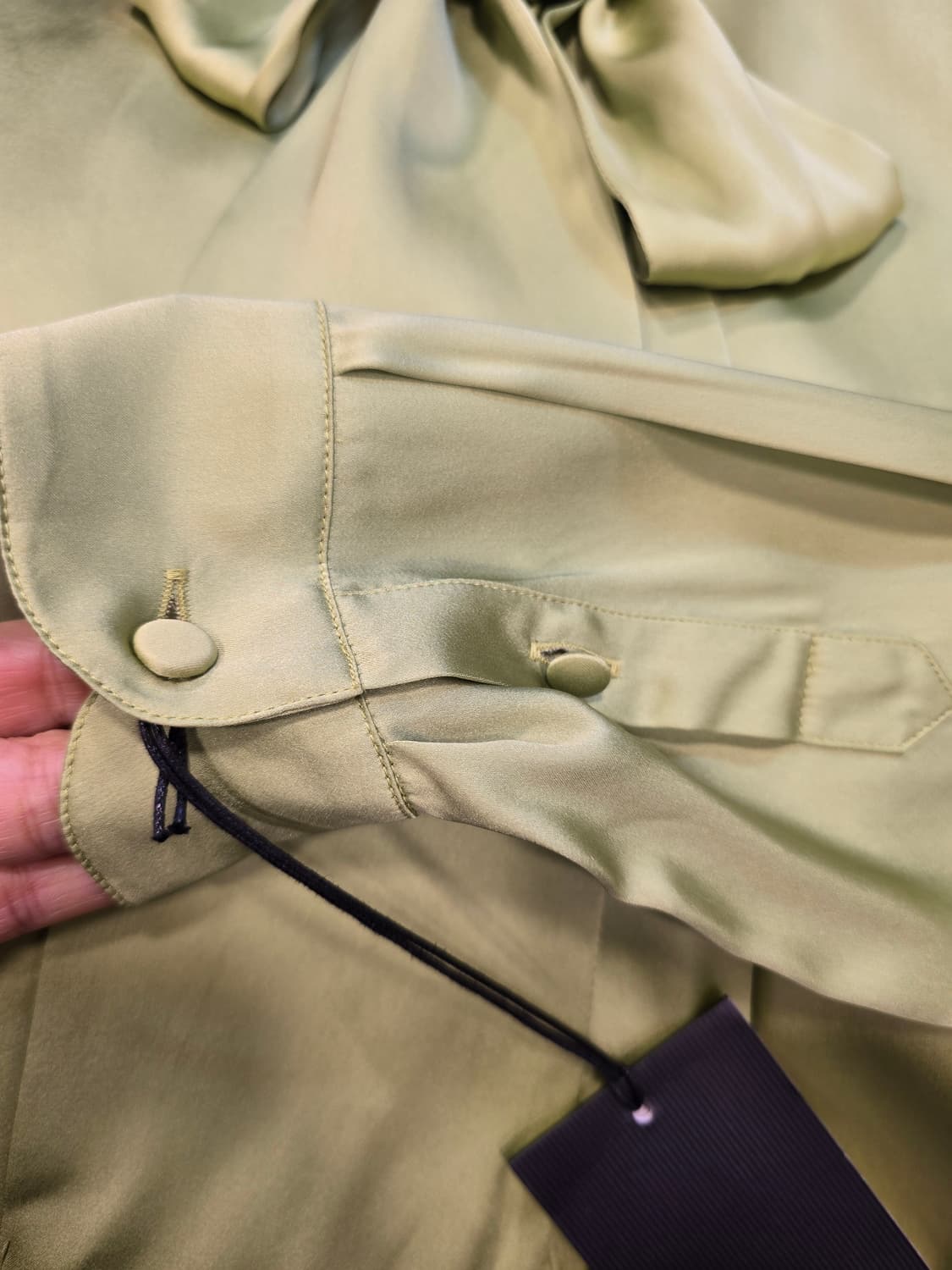 새상품) 구찌 GUCCI 유니폼 리본 블라우스 올리브 그린 실크 36(S 상품이미지5