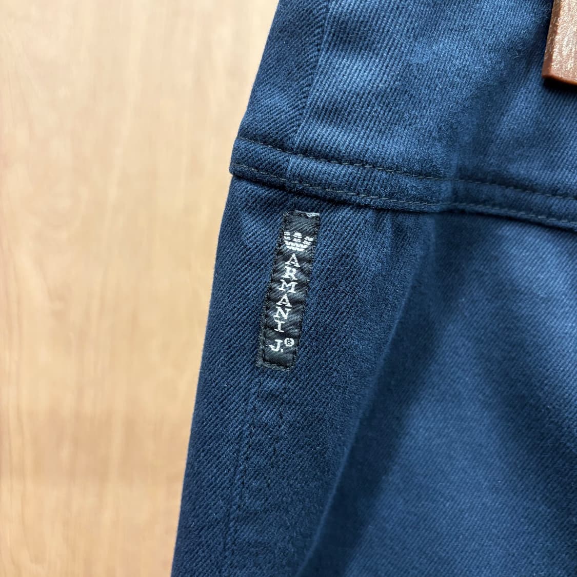 아르마니 진스 미니 스커트 더블 버튼 클로징 사이드 포켓 디테일 블랙 상품이미지7