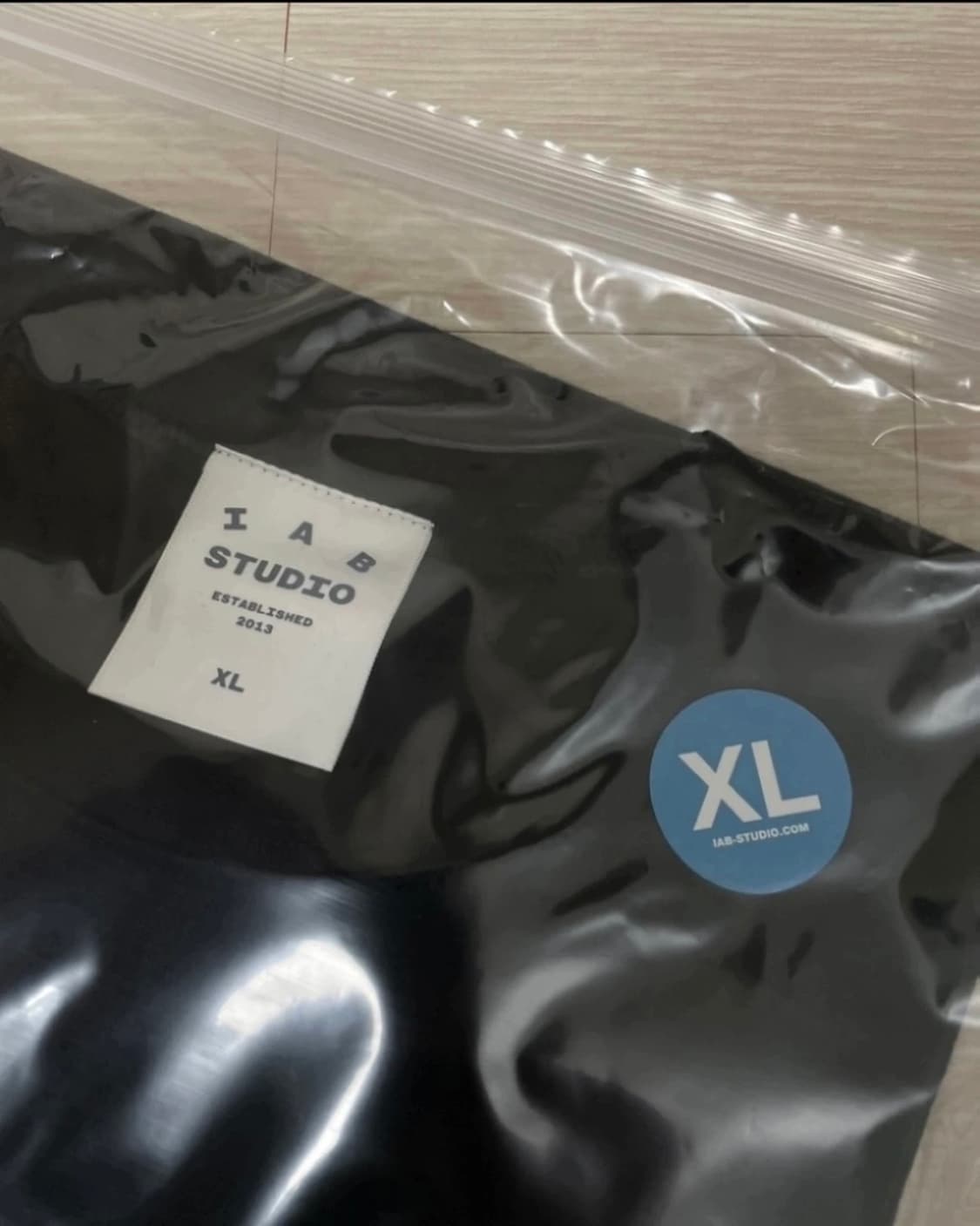 아이앱 스튜디오 롱슬리브 XL 상품이미지4