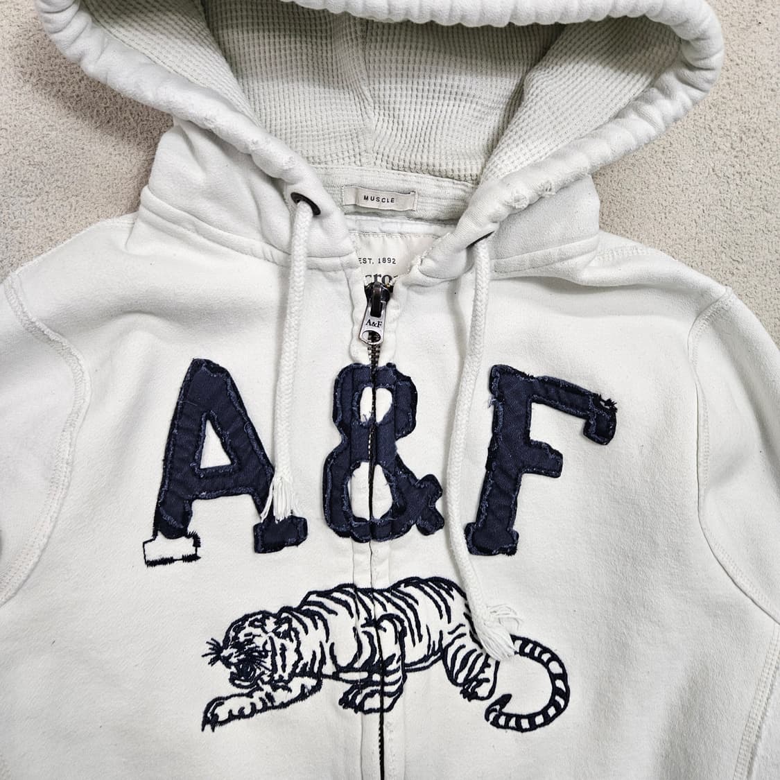 아베크롬비 타이거 후드 집업 M 상품이미지3
