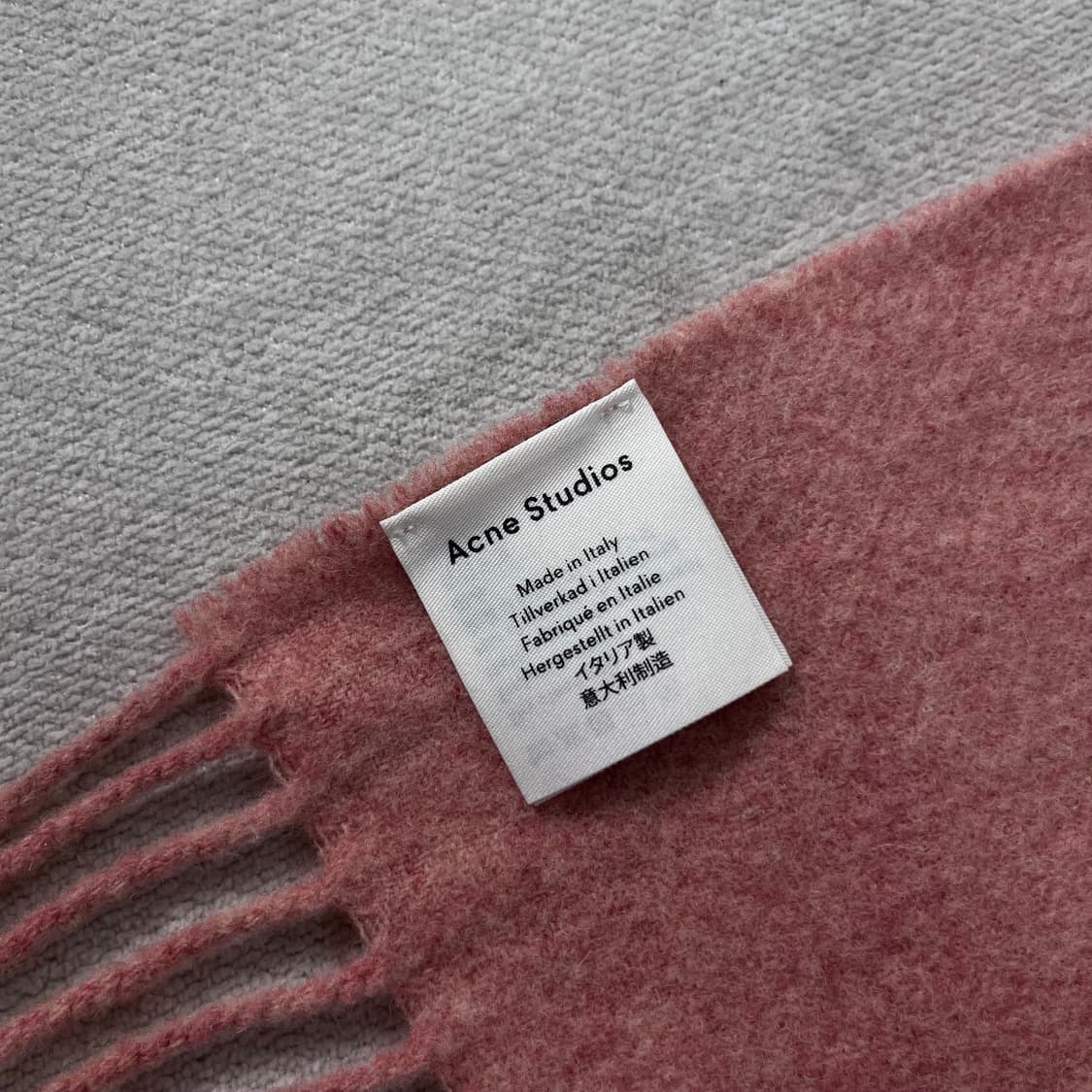 아크네스튜디오 울 핑크 머플러 상품이미지4
