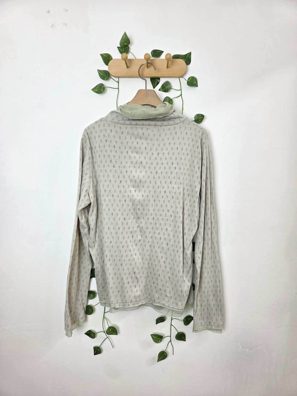 그리너리 잔패턴 목폴라 슬리브 상품이미지4