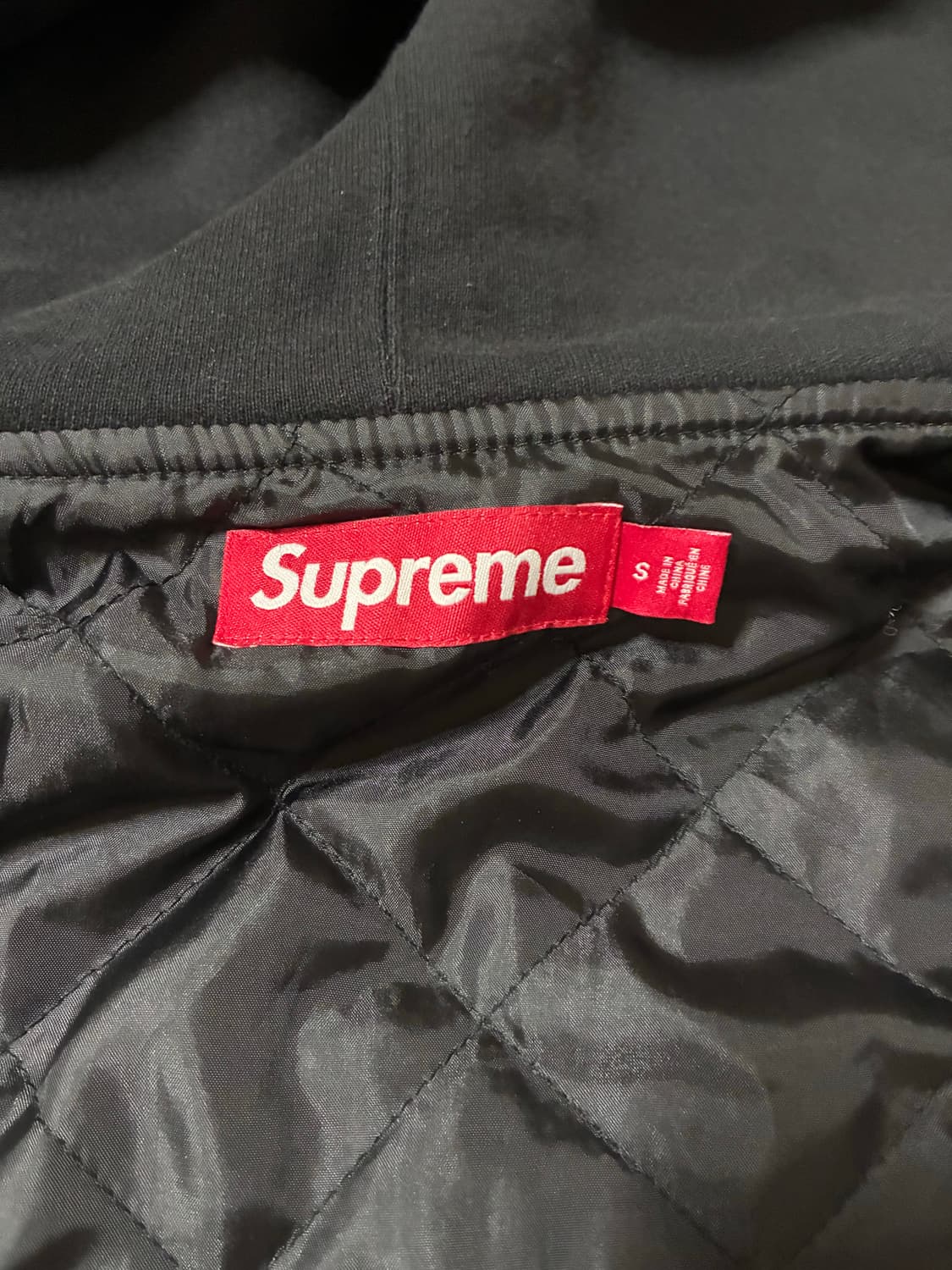 슈프림 23fw 플리스 누빔 후드 자켓 s 상품이미지4