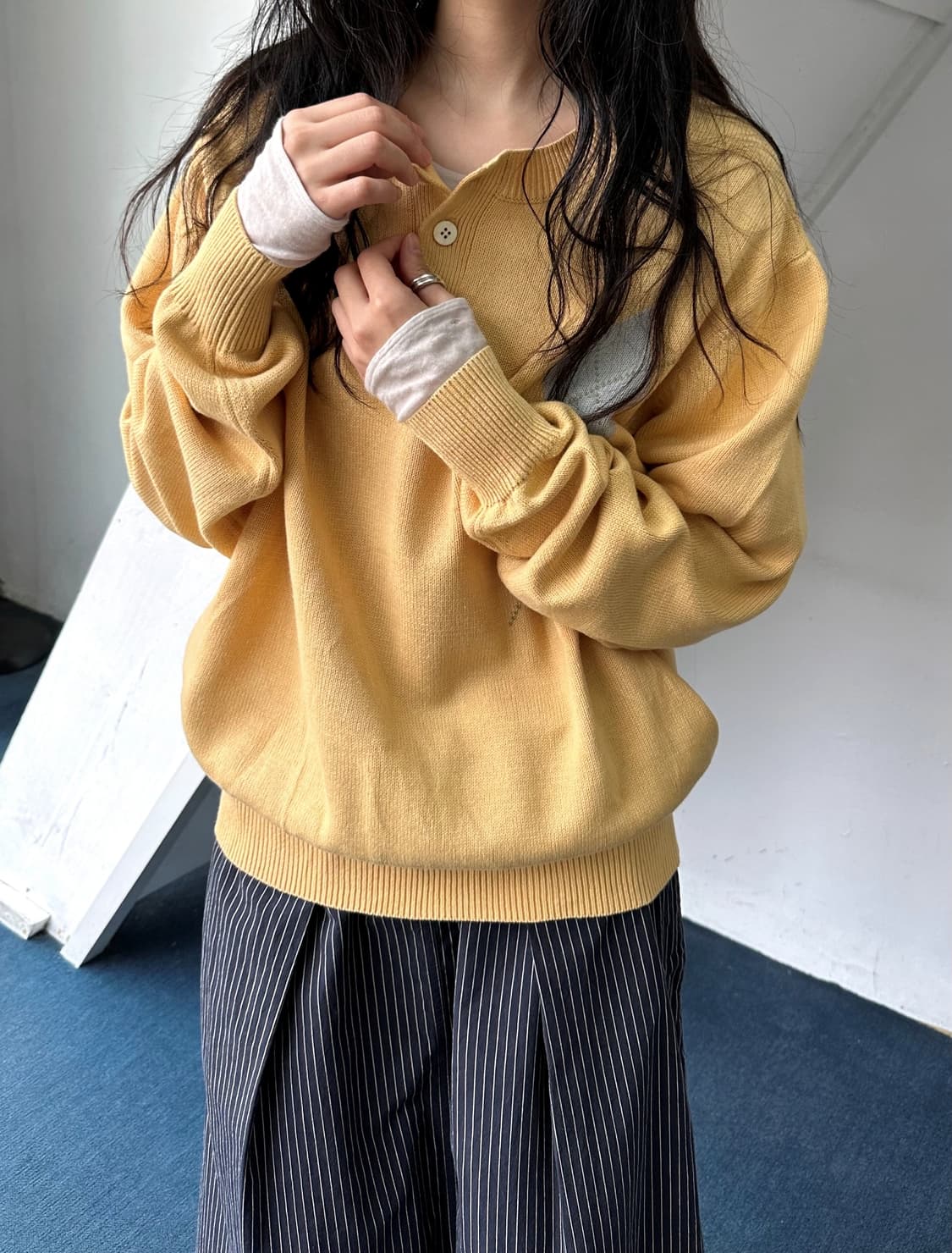 Design patterned button crew knit P/O 상품이미지8