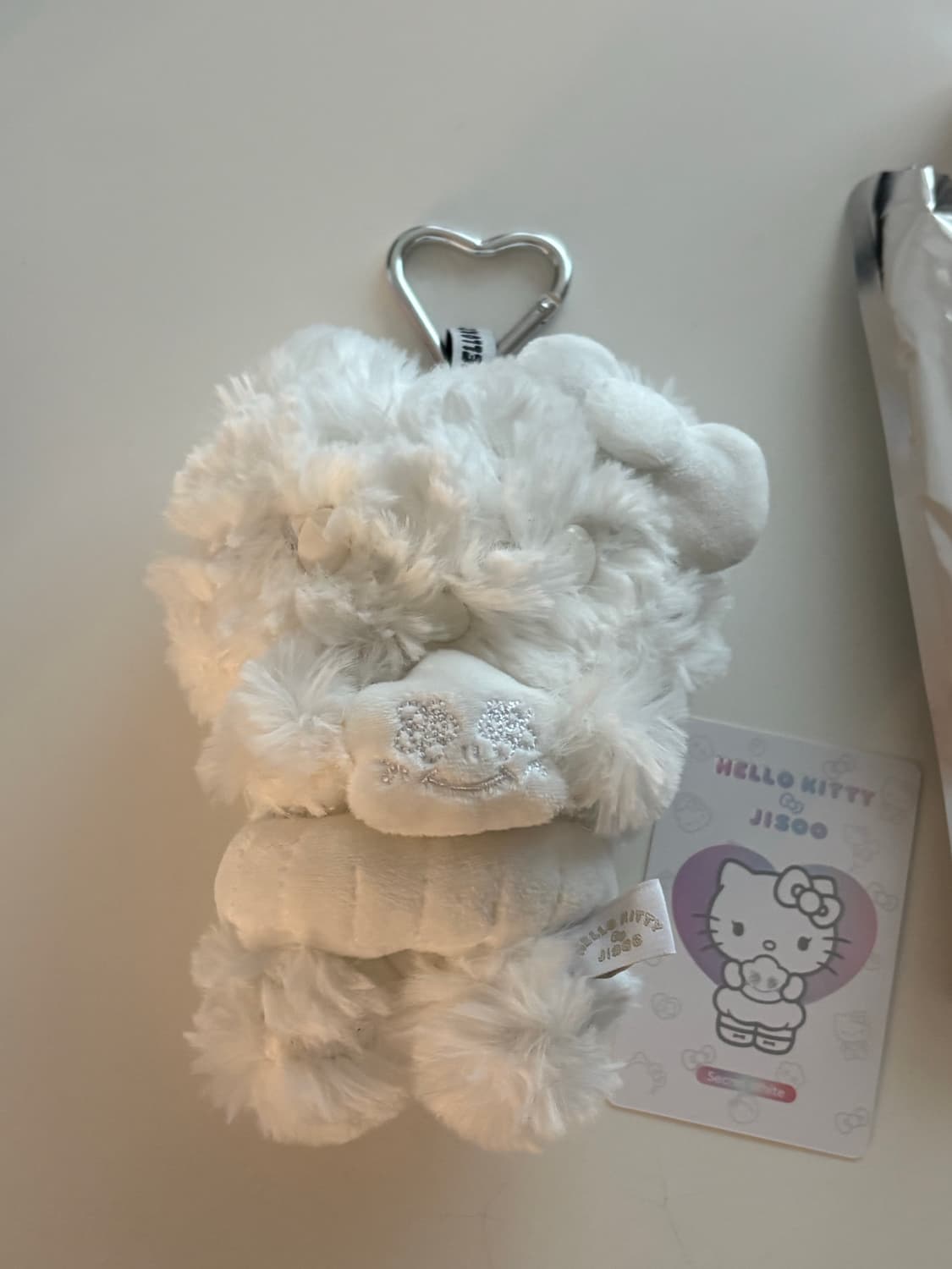 헬로키티x지수 콜라보 키링 시크릿 화이트 상품이미지1