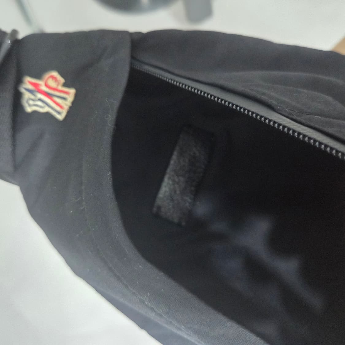 몽클레어 그레노블 크로스백 상품이미지5