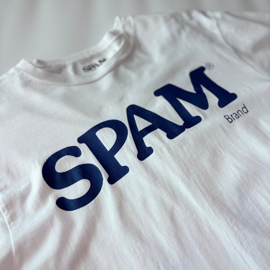 스팸 브랜드 빅 로고 화이트 티셔츠 상품이미지2