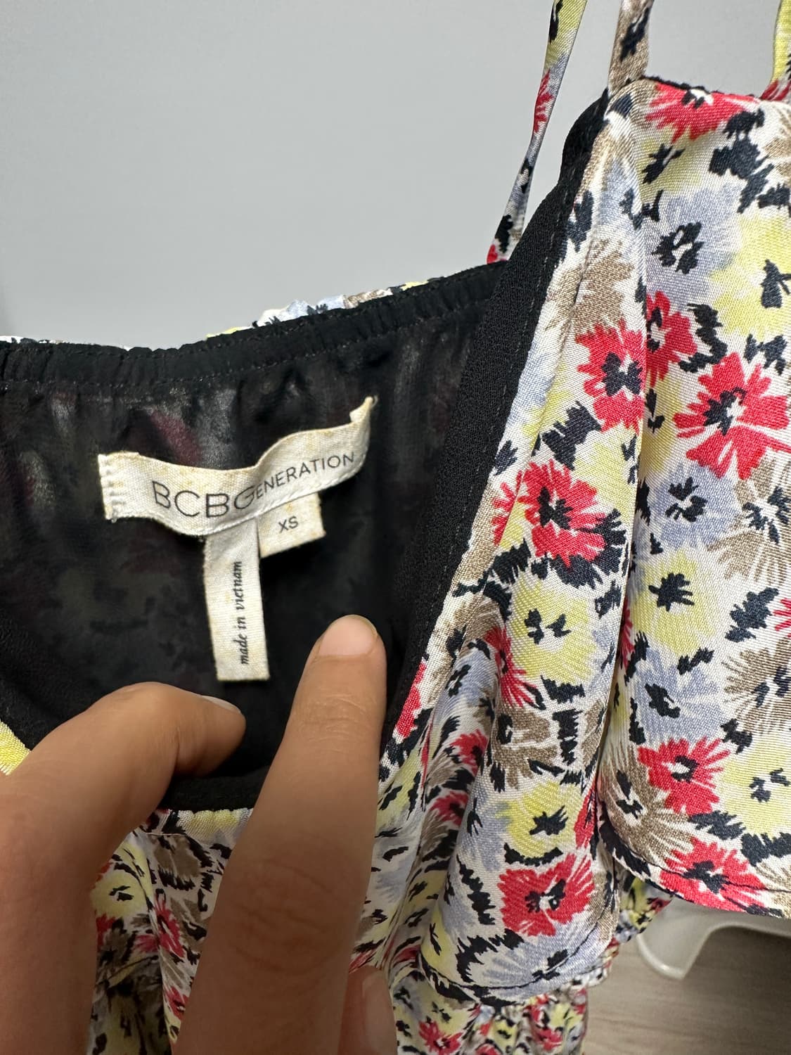 BCBG 플라워 점프수트 반바지 xs 상품이미지3