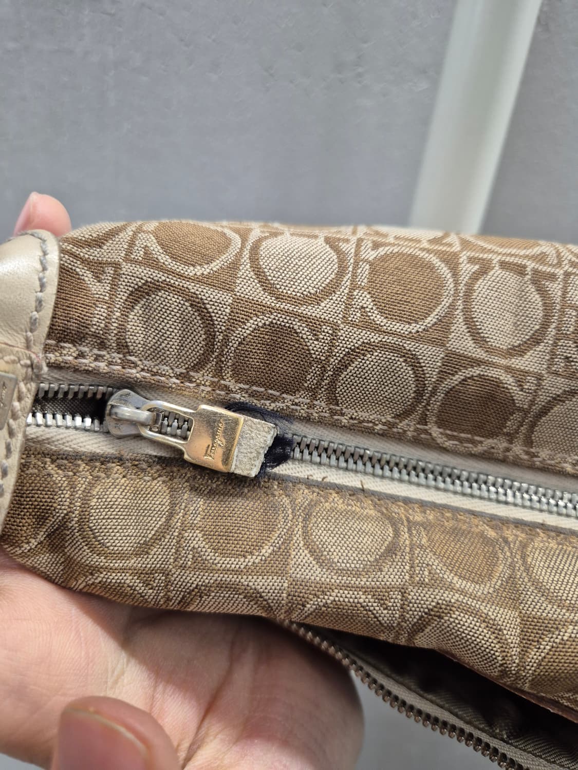 페라가모 간치니 호보백 상품이미지5