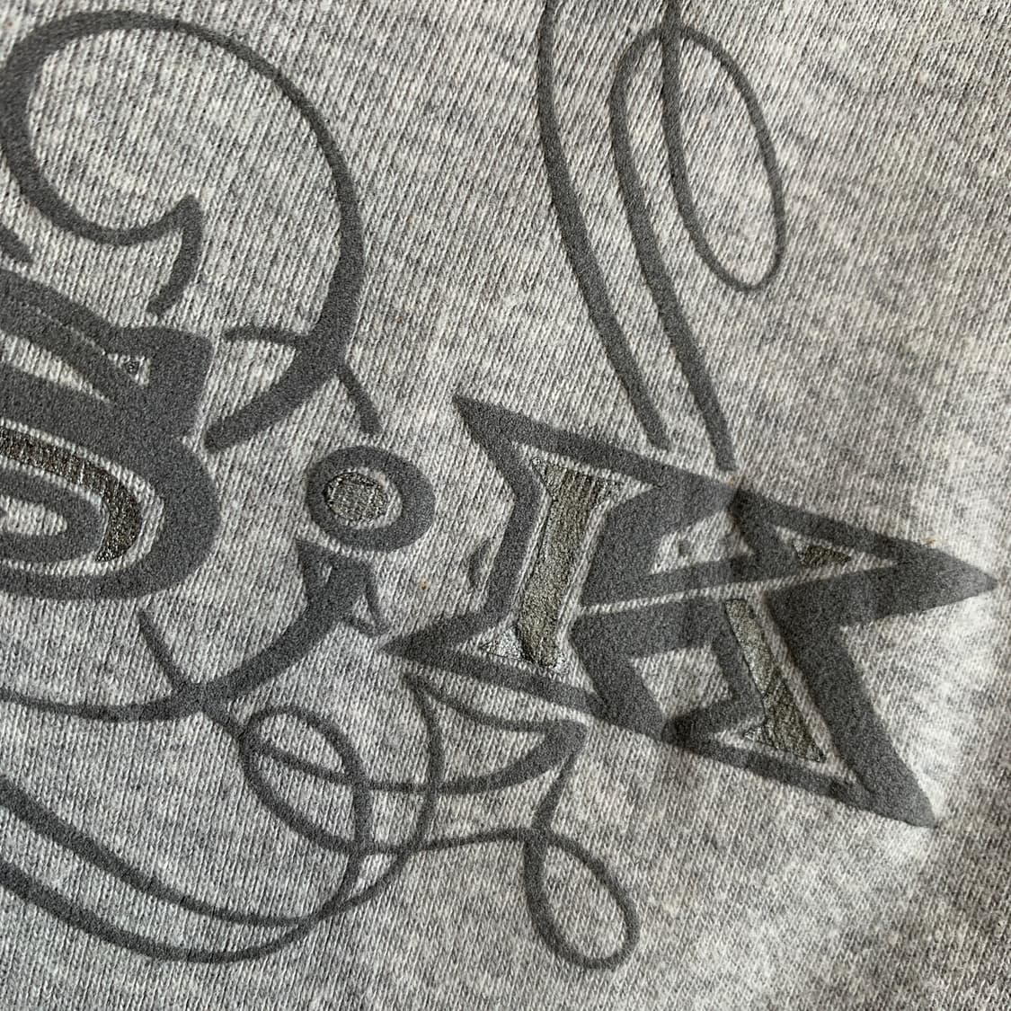 RUSS K 빈티지 레터링 브이넥 티셔츠 1903 상품이미지5