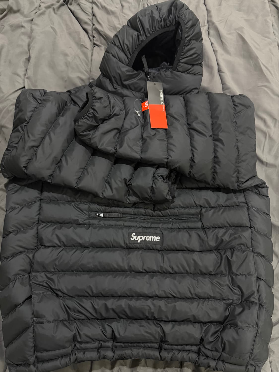 (L)(새상품) 슈프림 마이크로 다운 블랙 -25fw(패딩) 상품이미지2