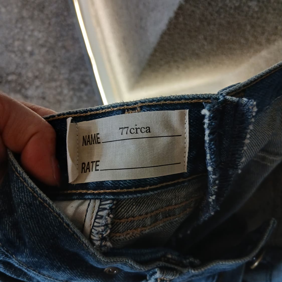 [77circa] 투톤 핀턱 플레어핏 리워크 데님 상품이미지4