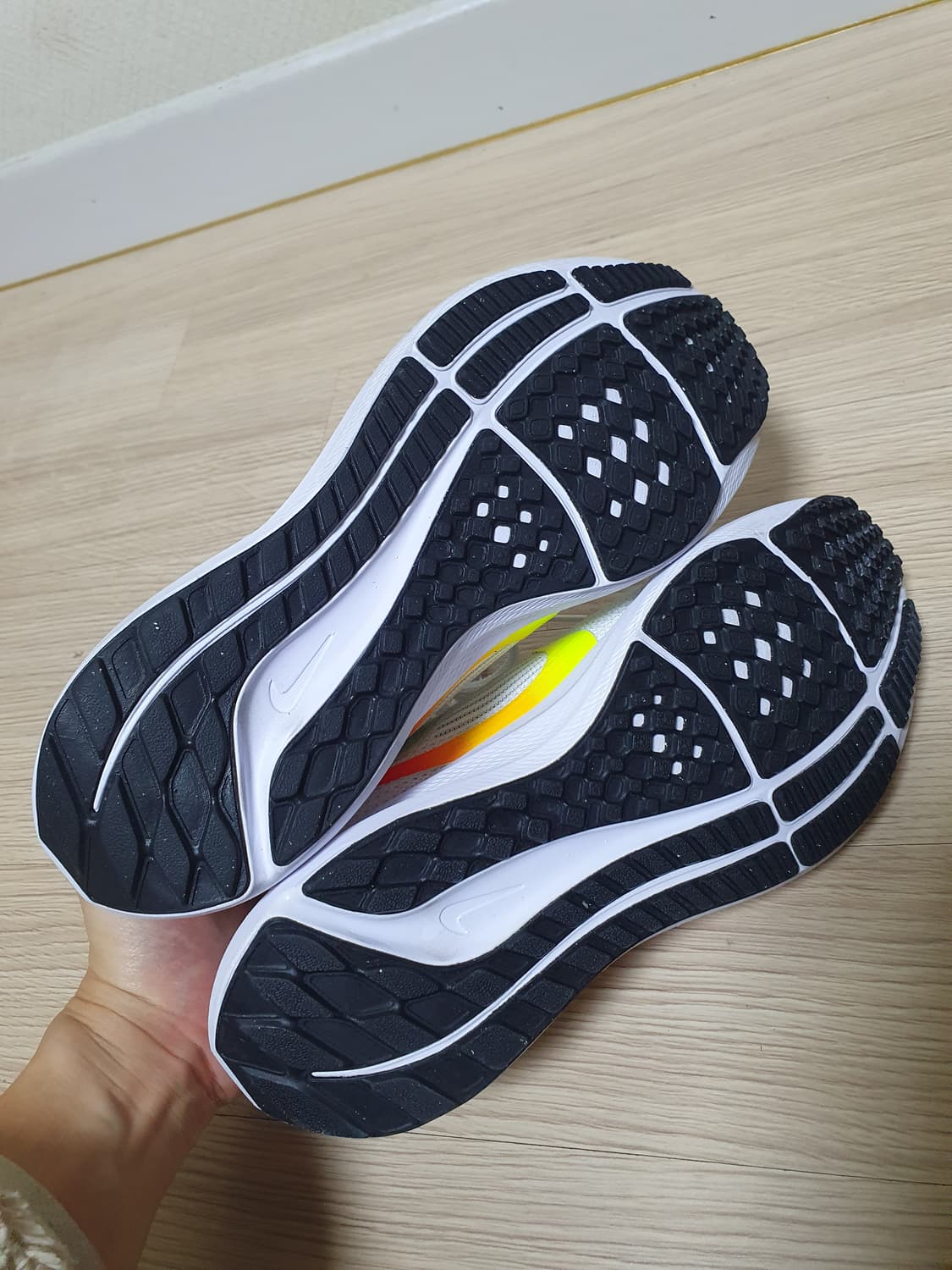 나이키 페가수스 40 우먼스 운동화 240 상품이미지7