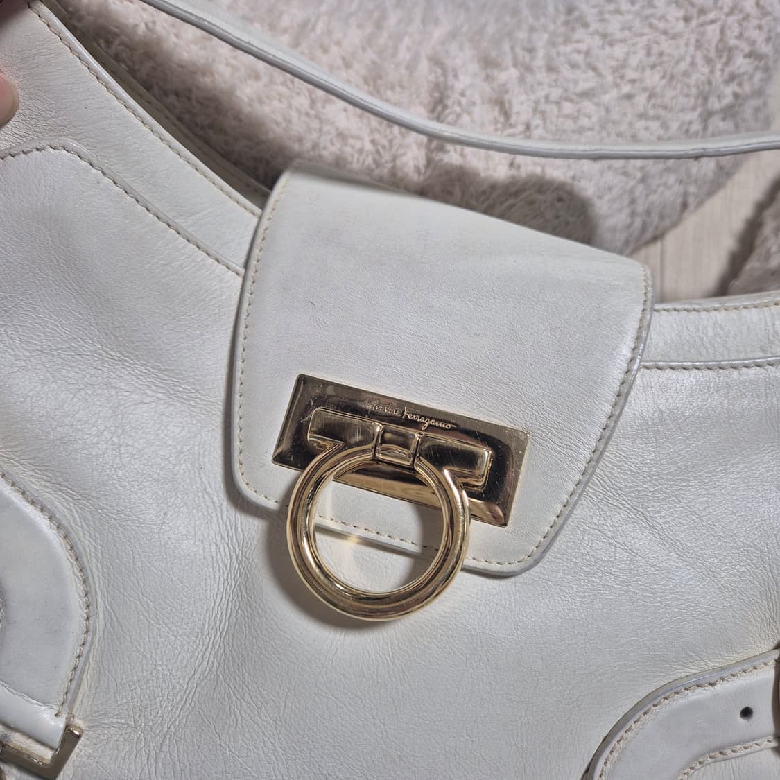 페라가모 간치니 숄더백 상품이미지2