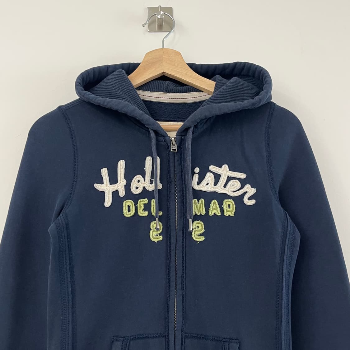 홀리스터 딱붙핏 자수로고 네이비 후드집업 상품이미지4