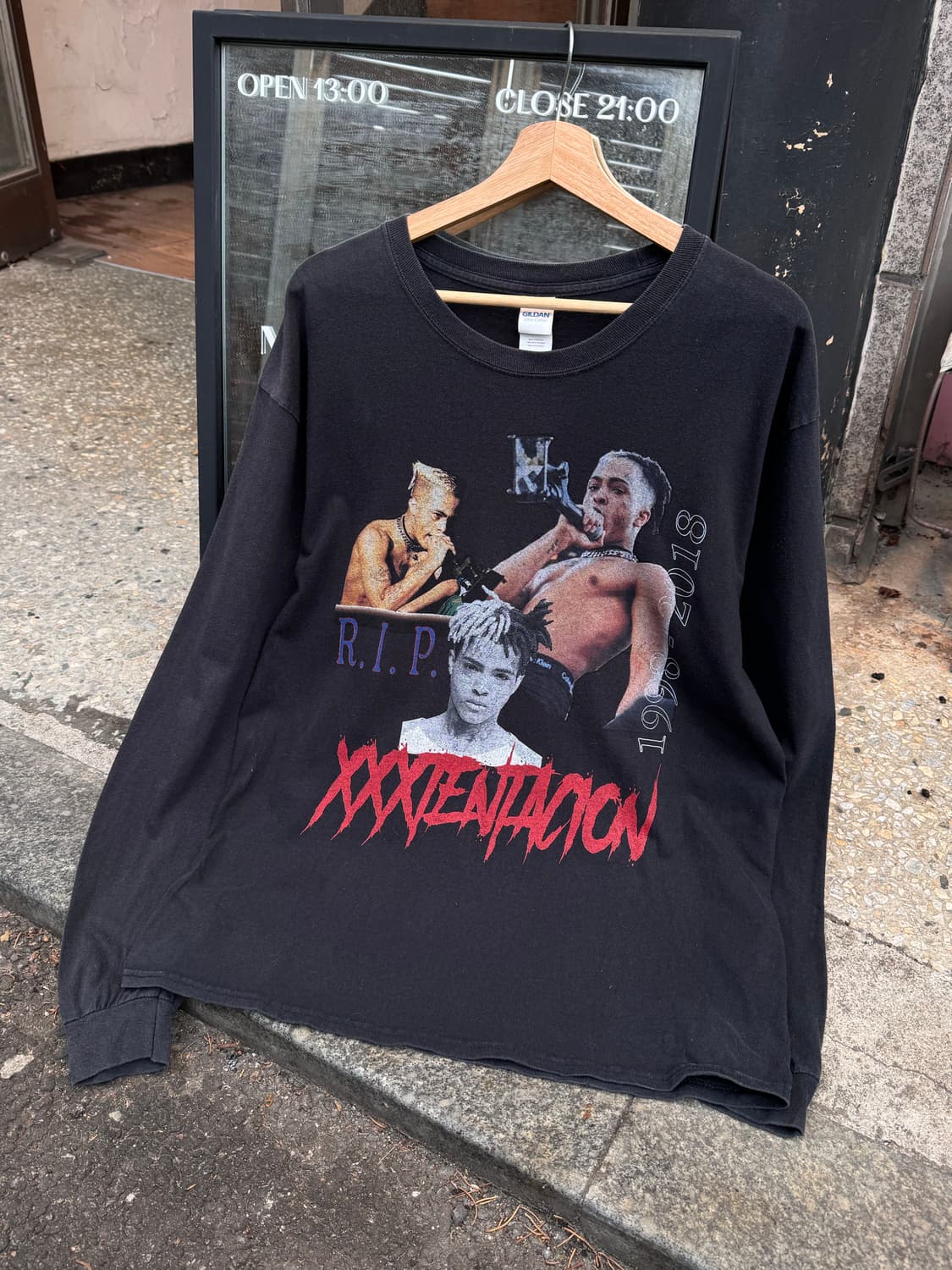 텐타시온 프린팅 롱슬리브 상품이미지1