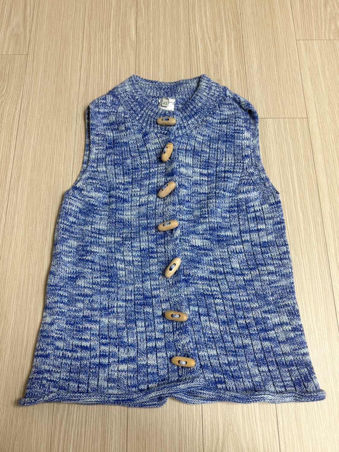 베이스레인지 슬리브리스 니트 탑 상품이미지1