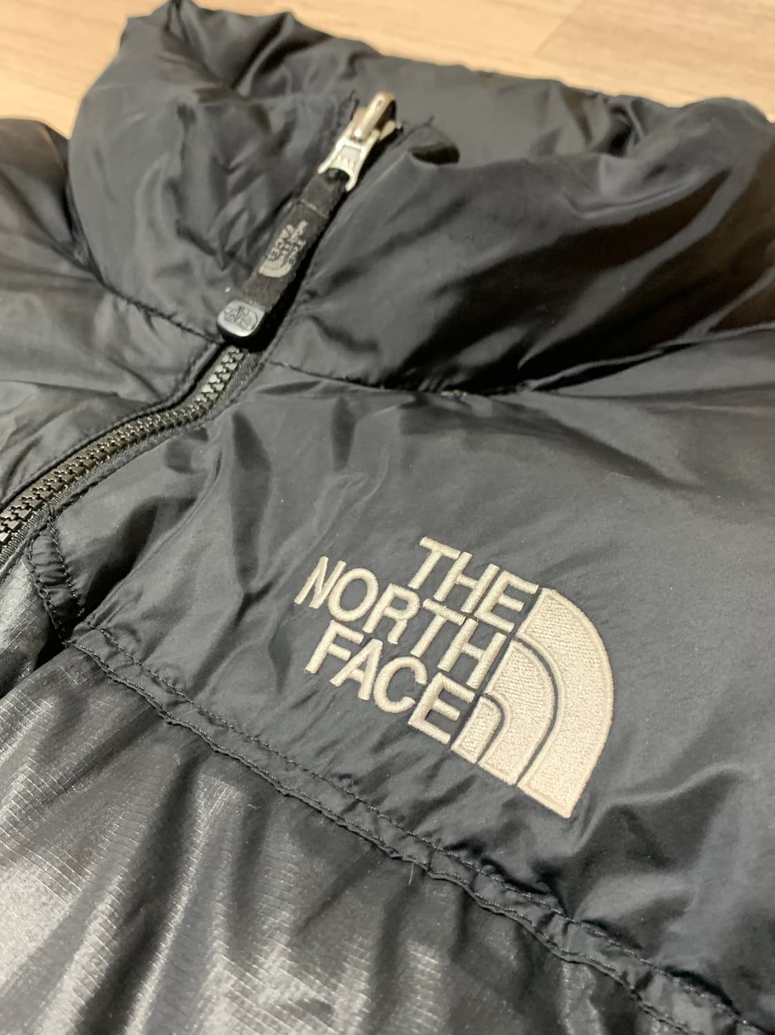 노스페이스 눕시 700 블랙 패딩 상품이미지3