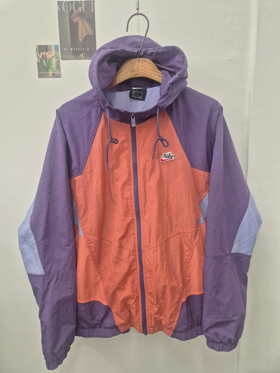 나이키의 컬러블록 디자인 바람막이  m 
 상품이미지1