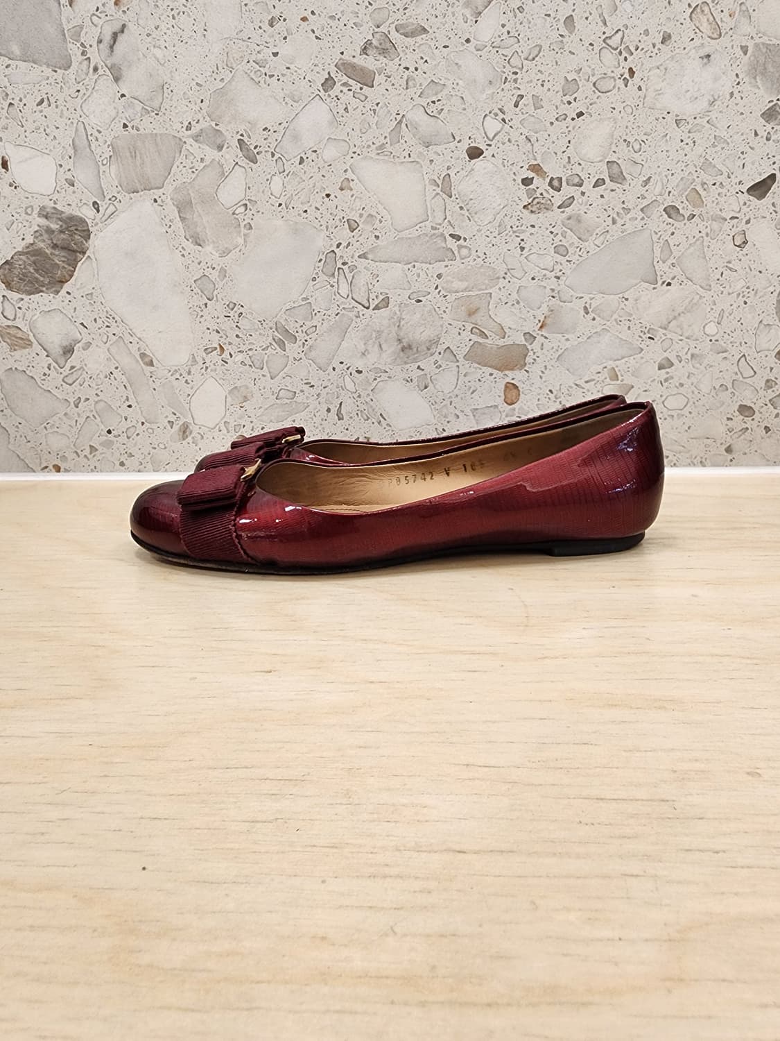 페라가모 바리나 페이던트 레드 4.5 상품이미지2