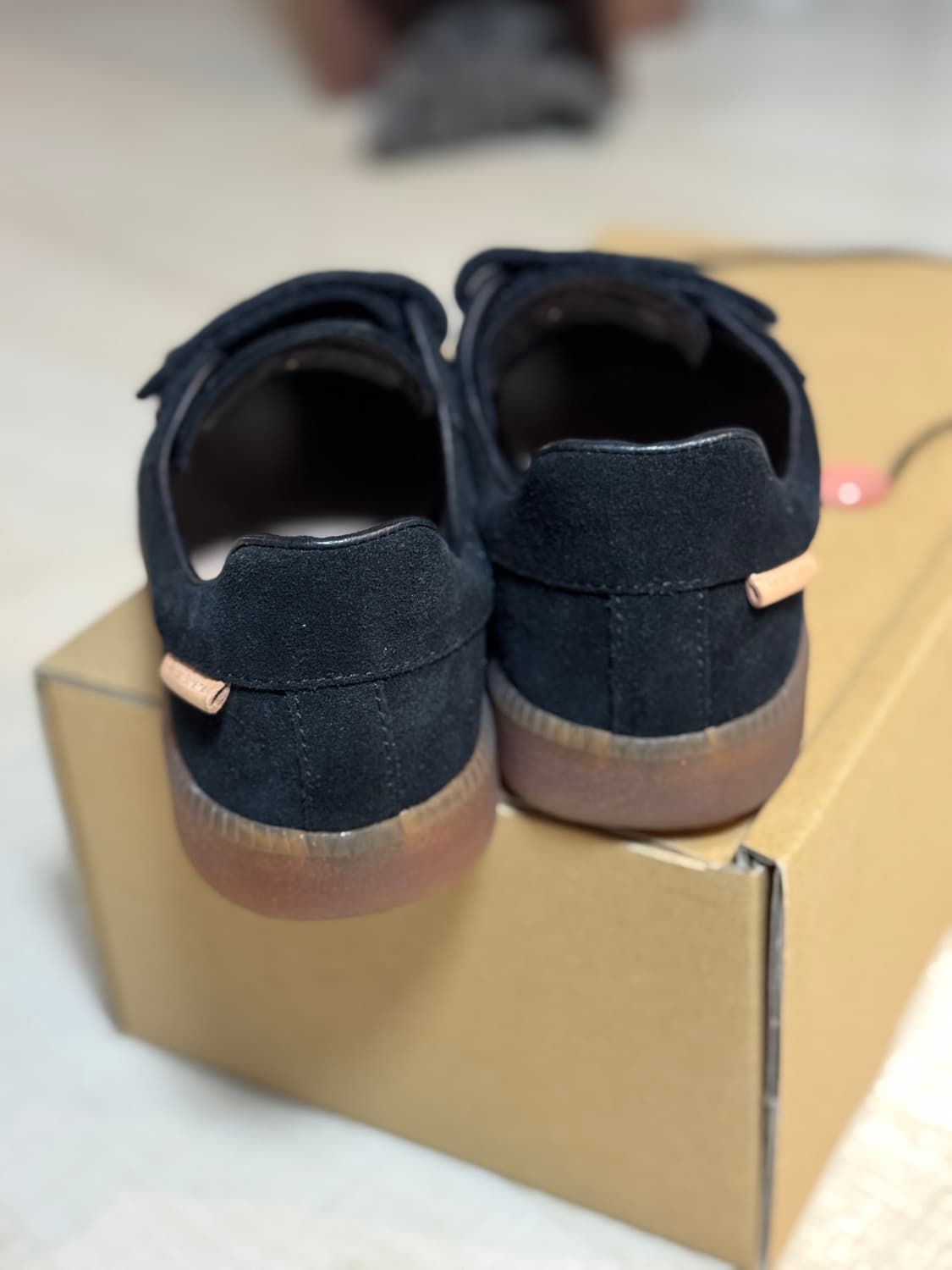 헨더스킴  스웨이드 스니커즈 판매합니다. 피 상품이미지6