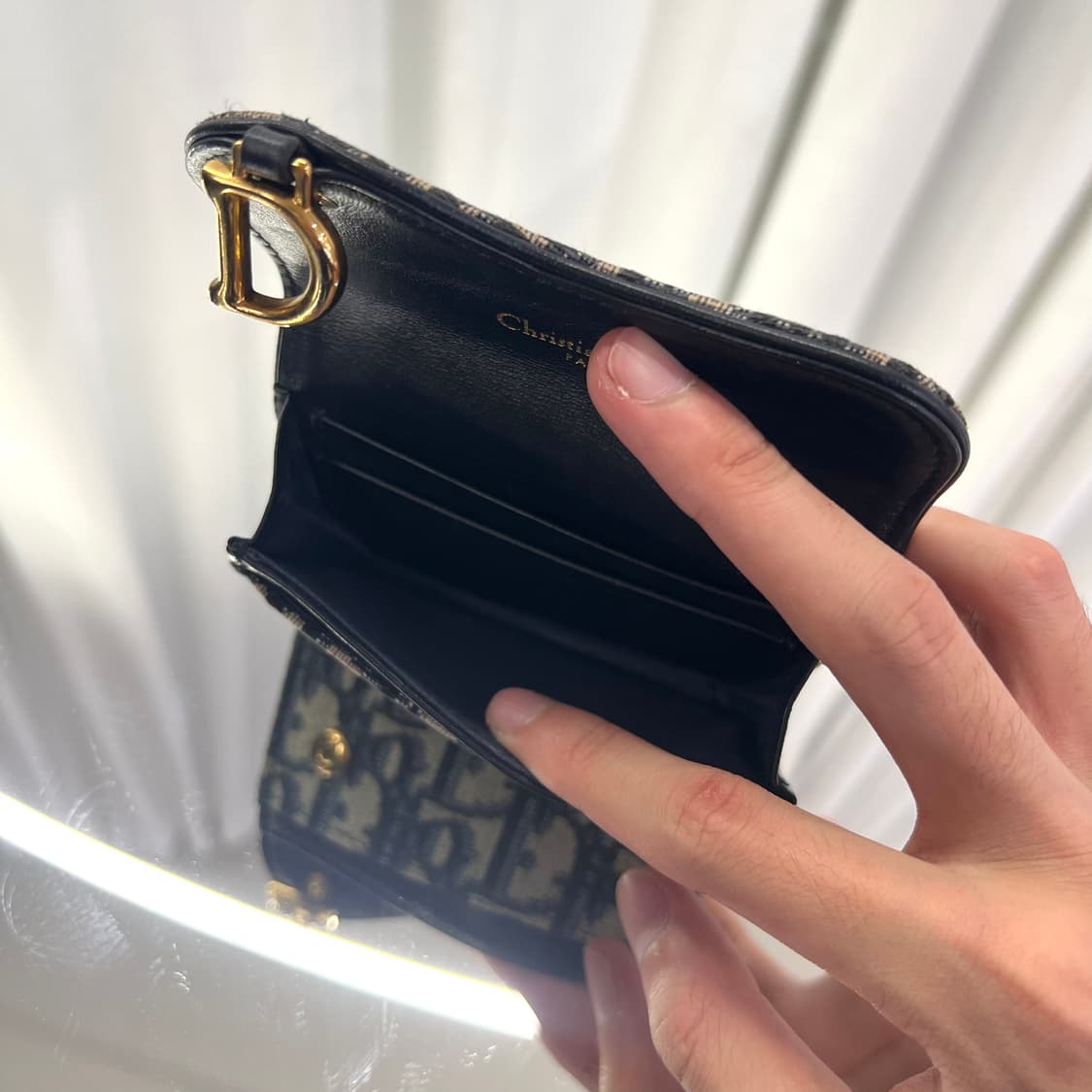 디올 오블리크 새들 카드지갑
 상품이미지8