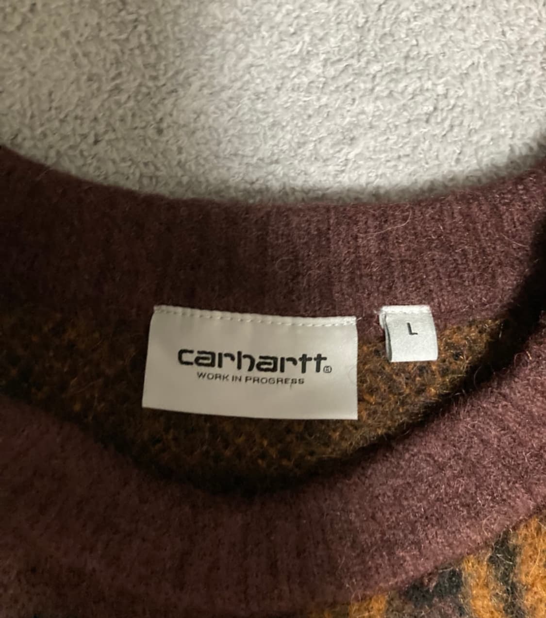 칼하트 버건디 페이즐리 자카드 스웨터 상품이미지2