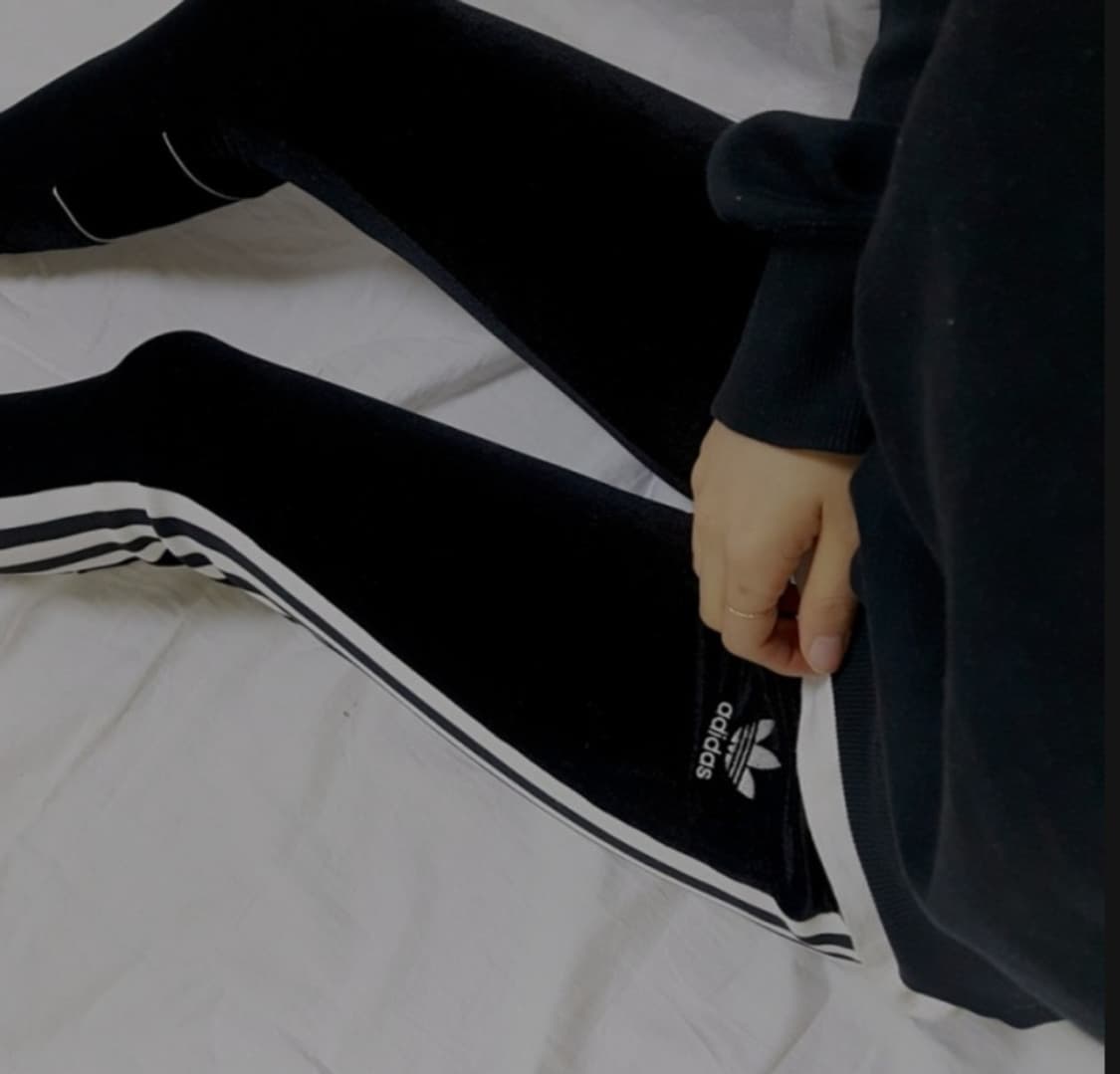 아디다스 벨벳 3선 레깅스 S 새상품 68cm  26-28 인치 상품이미지2