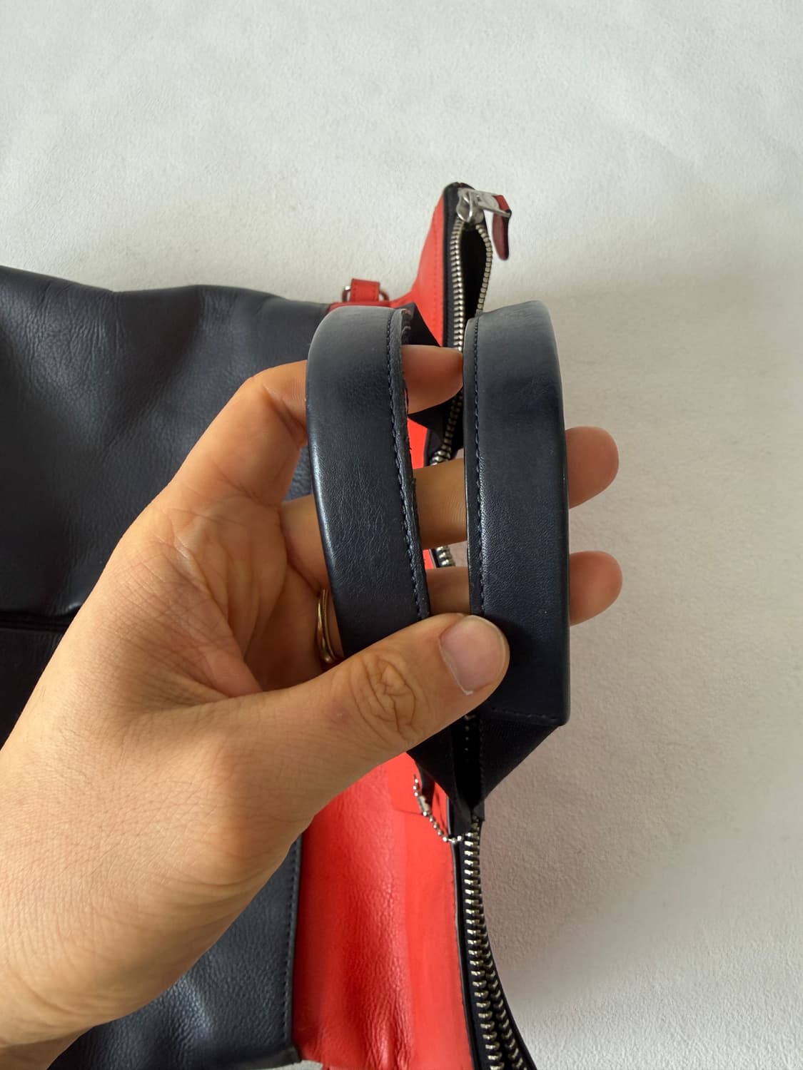 코치(COACH) 레더 토트백 상품이미지4