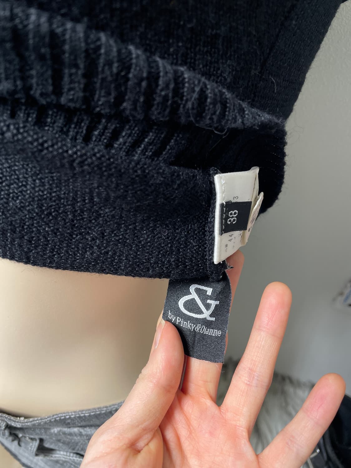 Pinky&dianne y2k 레터링 나시 슬리브리스 탑 상품이미지3