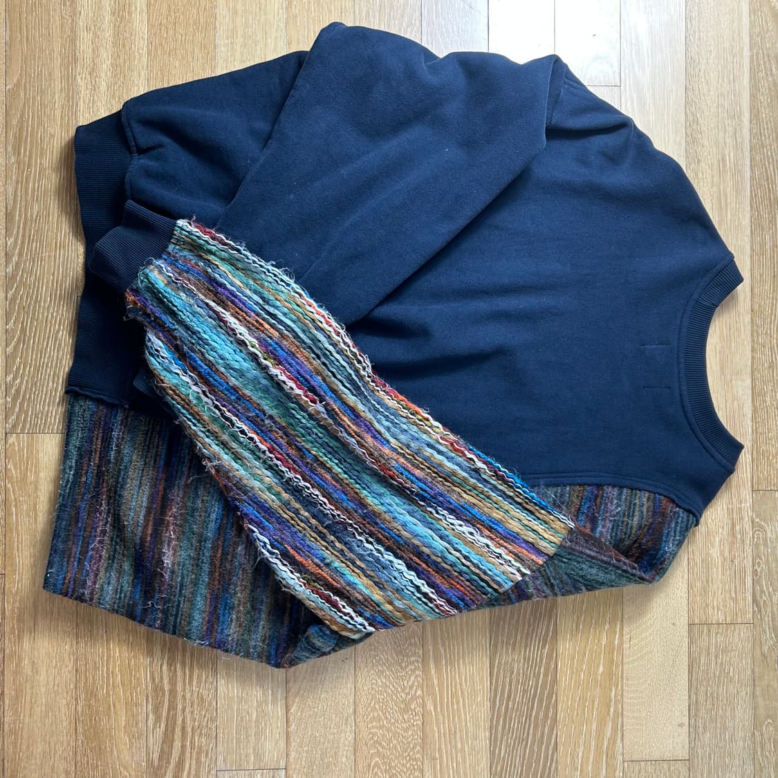 Ajobyajo 아조바이아조 유니크 패치워크 맨투맨 상품이미지3