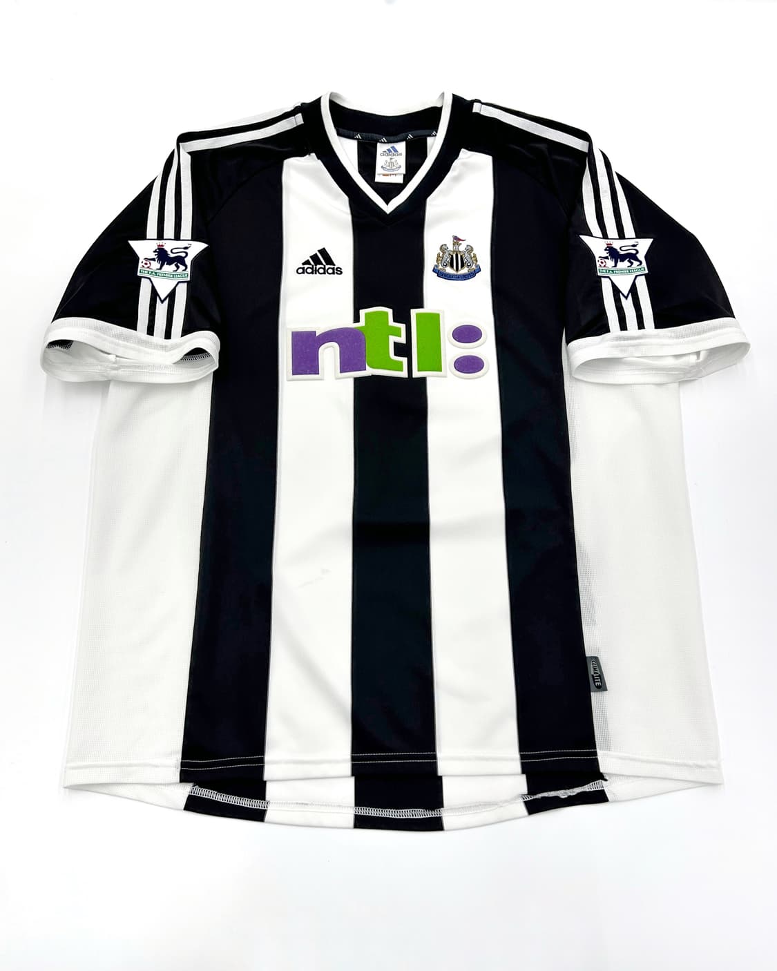 아디다스 01-03 뉴캐슬 홈 리그킷 앨런 시어러 상품이미지4