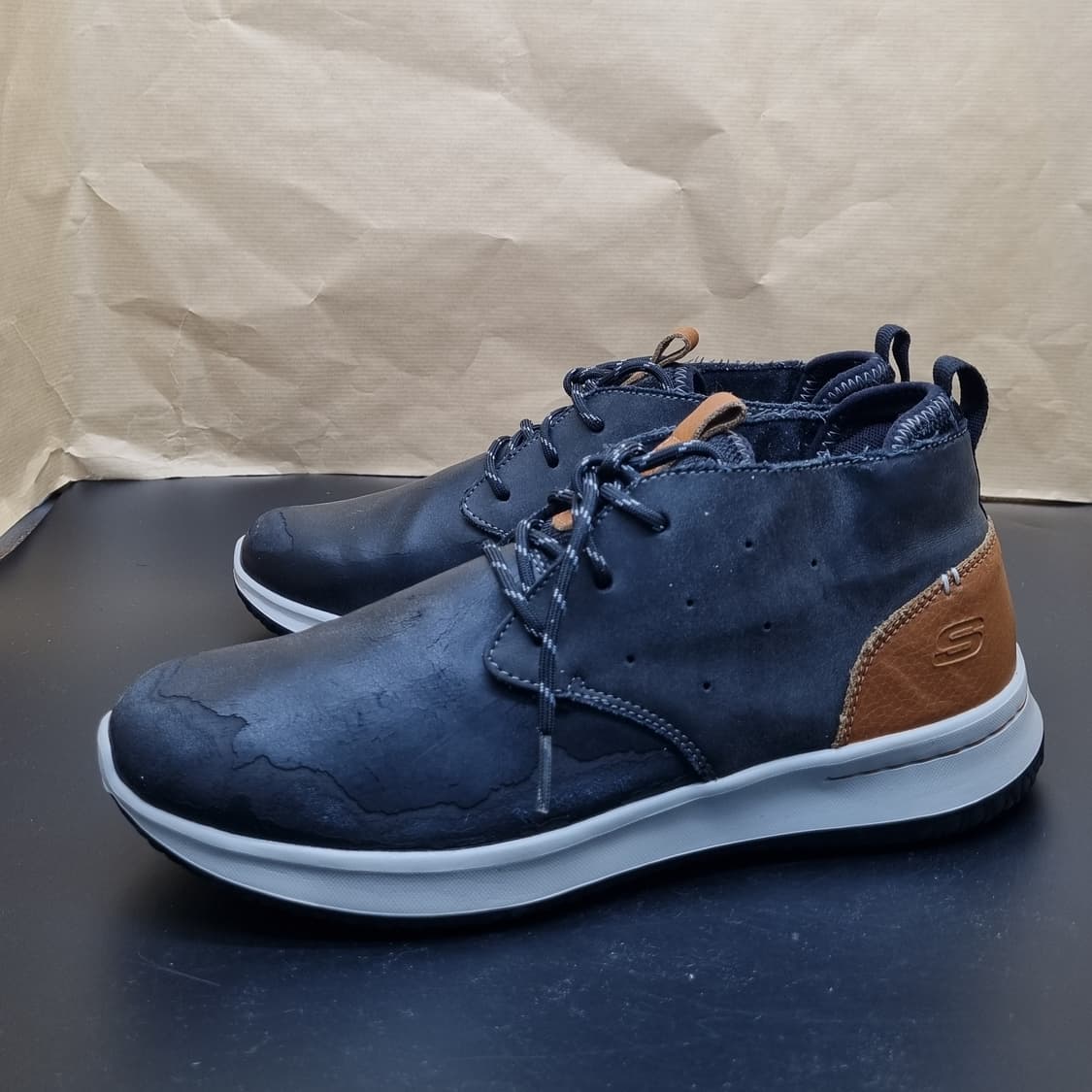 스케쳐스 델슨 남성미드 실사이즈 265  상품이미지1