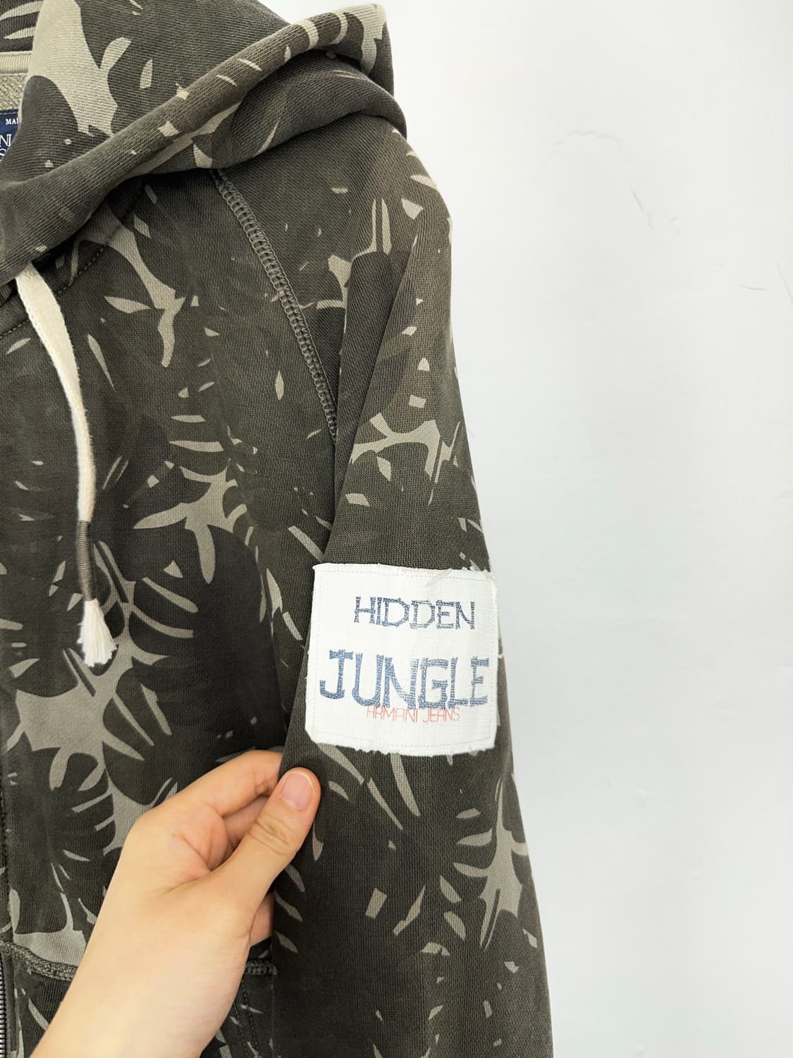 Armani Jeans Hidden Jungle Zip-Up Hoodie 상품이미지5