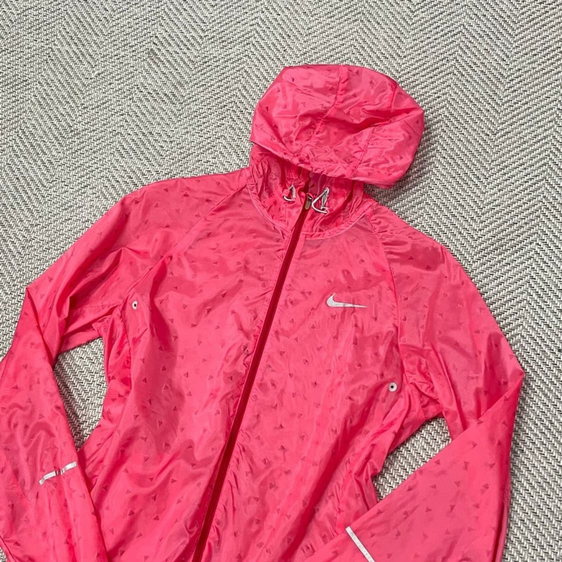 나이키 패턴 러닝 바람막이 v0075 상품이미지3