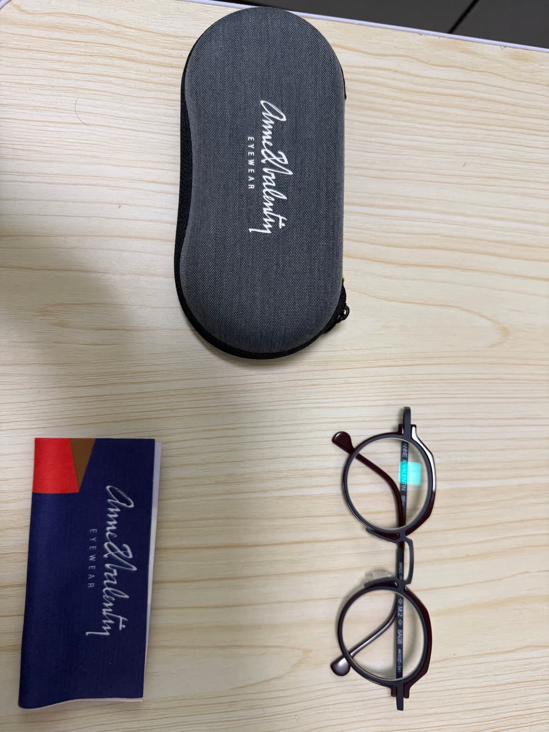 안네발렌틴 M2 와인 컬러 판매합니다 상품이미지8