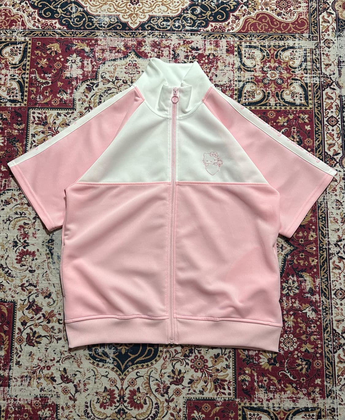 헬로키티 반팔 집업 상품이미지1