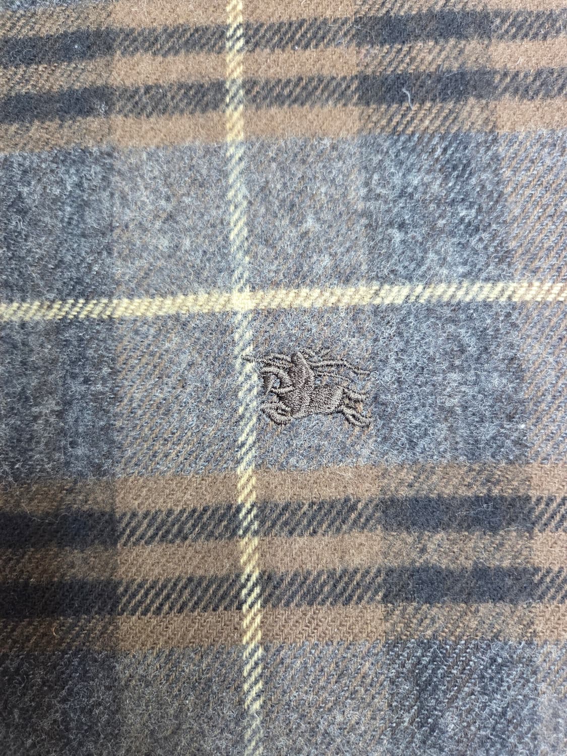 버버리 초코브라운 목도리 상품이미지3