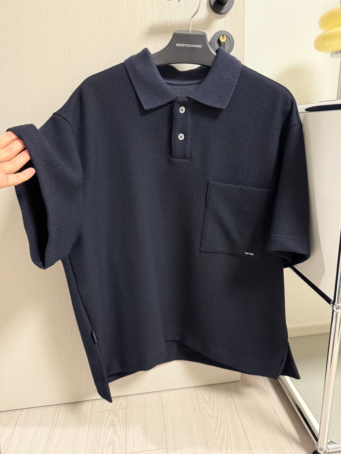 우영미 25ss 네이비 포켓 폴로 티셔츠 46사이즈 상품이미지1