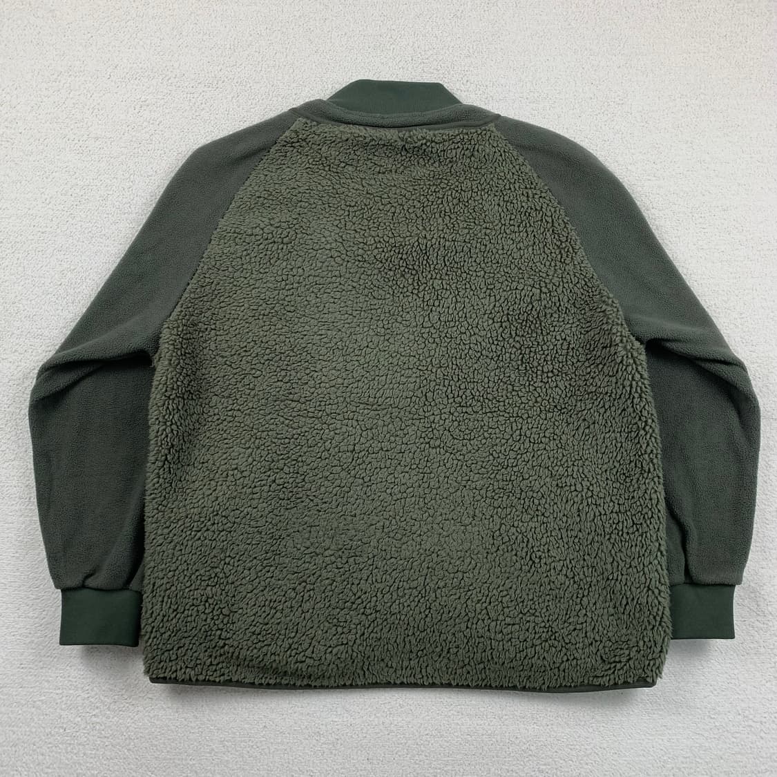 유니클로x화이트마운티니어링 플리스 자켓 올리브 상품이미지2