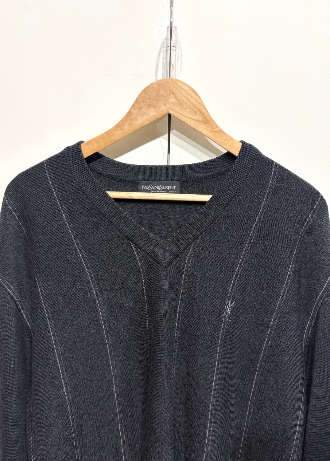 입생로랑 브이넥 울 니트 상품이미지3