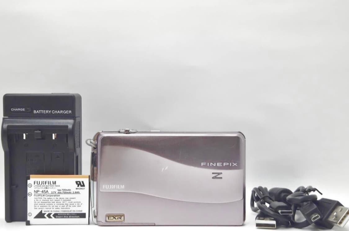 FUJIFILM FINEPIX Z7O0EXR 상품이미지1