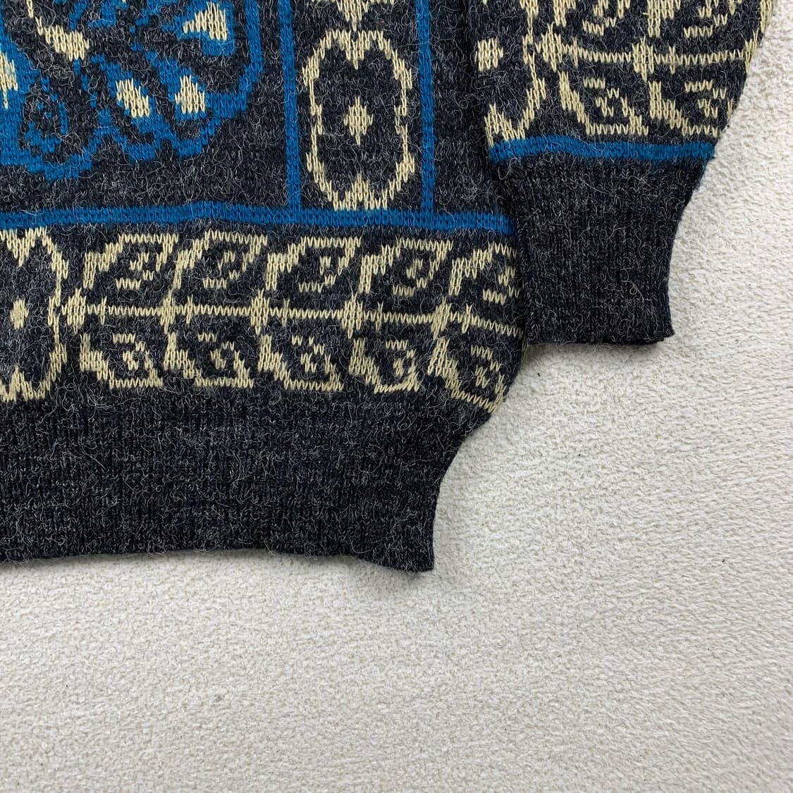 Uniform Code 빈티지 패턴 울 니트  상품이미지4