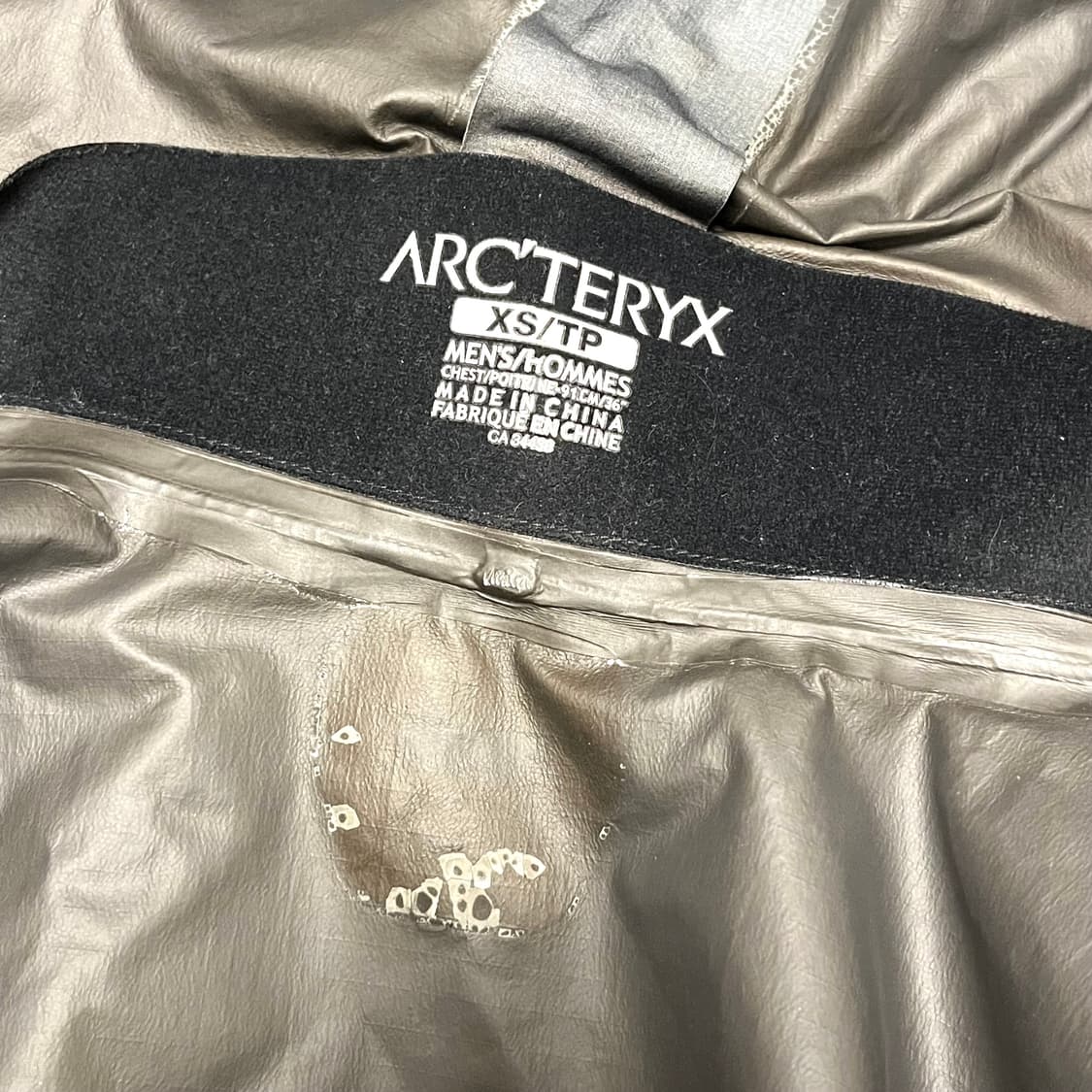아크테릭스(Arcteryx) x 빔즈(Beams) 고어텍스 바람막이 상품이미지10